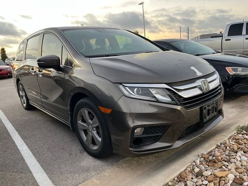 Used 2018 Honda Odyssey EX-L image 2