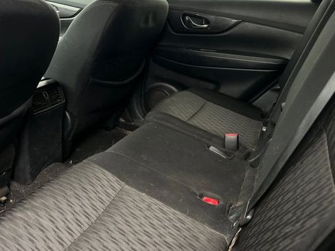 Used 2020 Nissan Rogue SV image 5