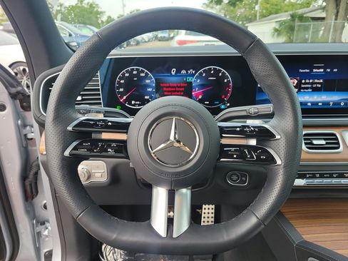 Certified 2025 Mercedes-Benz GLS 450 4MATIC image 26