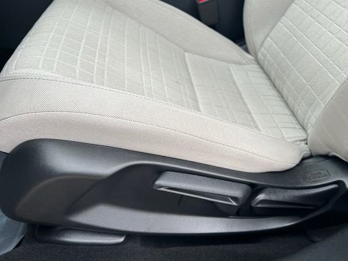 Used 2023 Honda HR-V LX image 19