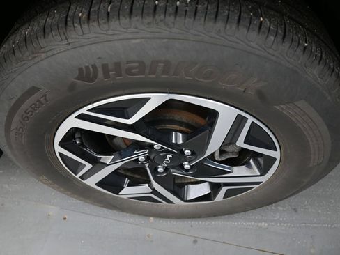 Used 2023 Kia Sportage LX AWD/4WD image 9