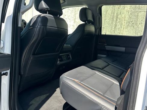 Used 2025 Ford F350 Lariat w/ Lariat Ultimate Package AWD/4WD image 21