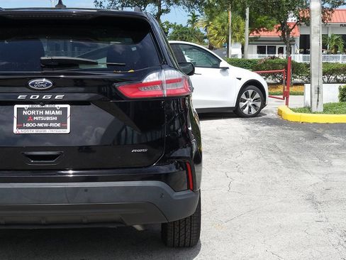 Used 2022 Ford Edge SEL w/ Sport Appearance Package AWD/4WD image 17