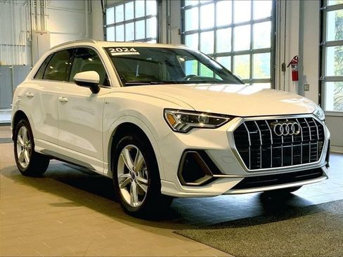 Used 2024 Audi Q3 2.0T Premium Plus w/ Premium Plus Package AWD/4WD image 1