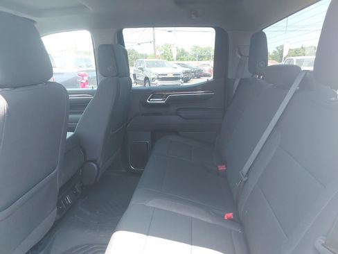Used 2025 Chevrolet Silverado 1500 RST AWD/4WD image 13