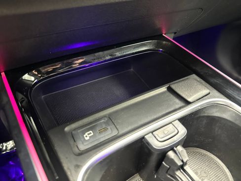 Used 2021 Mercedes-Benz GLB 250 w/ Premium Package image 64
