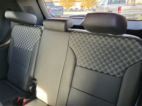 New 2026 GMC Acadia Denali image 11