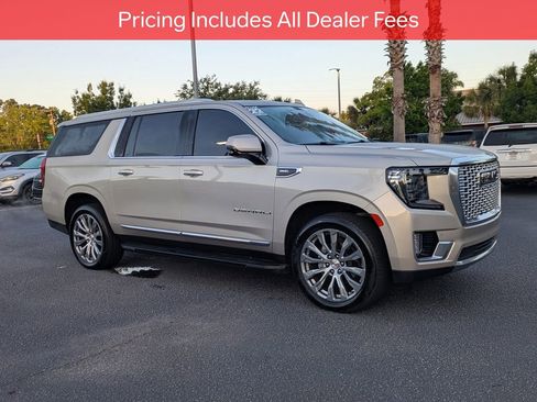 Used 2022 GMC Yukon XL Denali AWD/4WD image 2