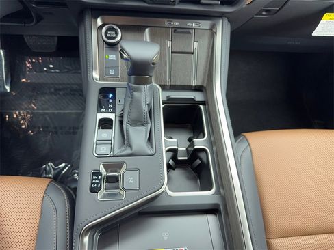 Used 2026 Lexus GX 550 image 42