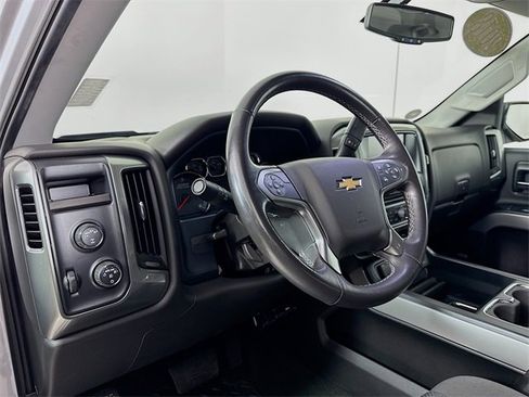 Used 2018 Chevrolet Silverado 1500 LT w/ Redline Edition image 9