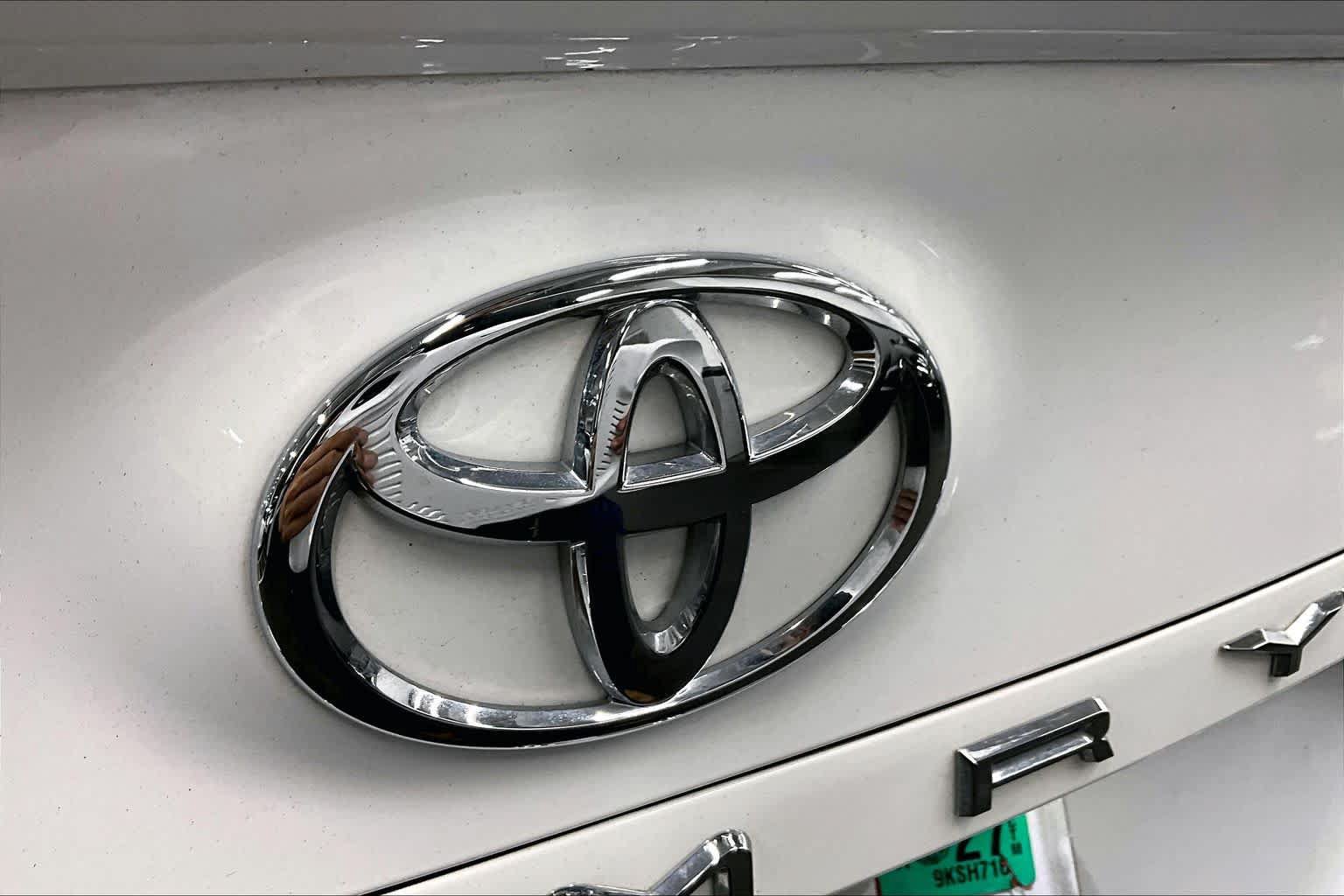 Used 2024 Toyota Camry SE FWD image 30