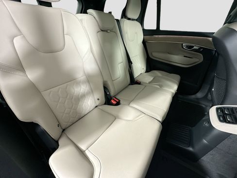New 2025 Volvo XC90 T8 Plus w/ Protection Package Premier image 30