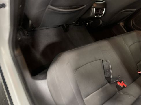 Used 2018 Chevrolet Malibu LT FWD image 13