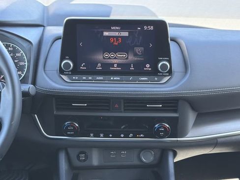 Certified 2025 Nissan Rogue SV image 5