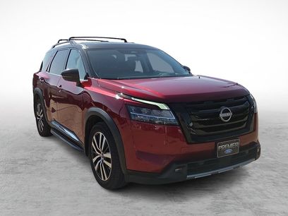 Used 2023 Nissan Pathfinder Platinum w/ Lighting Package (N93)