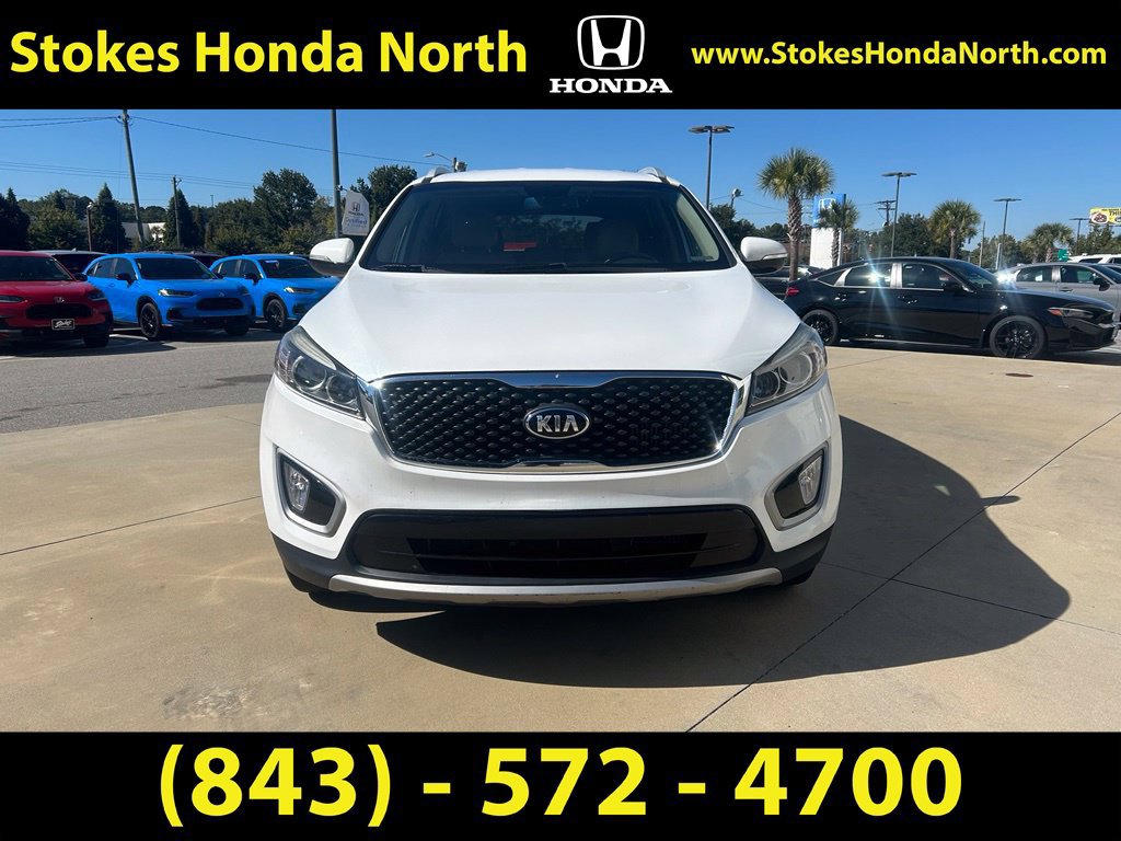 Used 2017 Kia Sorento EX w/ EX Premium Package FWD image 2