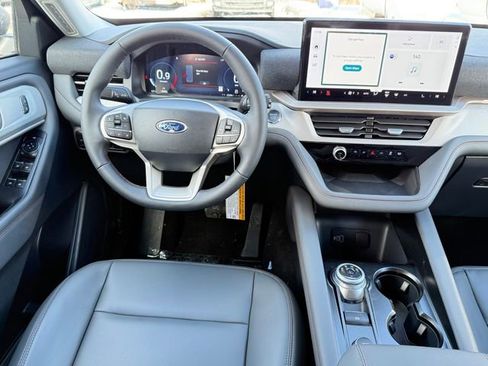 New 2026 Ford Explorer Active w/ Active Comfort Package image 12