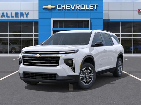 New 2027 Chevrolet Traverse LT FWD image 7