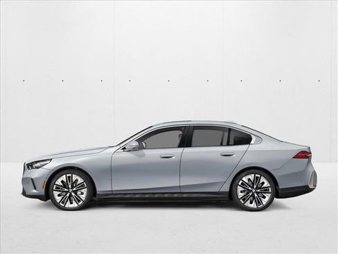 New 2026 BMW i5 M60 image 3