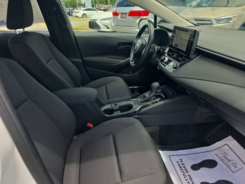 Used 2024 Toyota Corolla LE FWD image 9