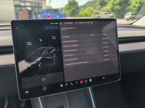 Used 2026 Tesla Model Y Long Range AWD/4WD image 4