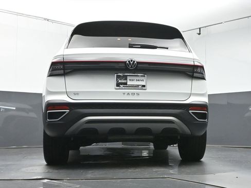 Used 2025 Volkswagen Taos SE image 35