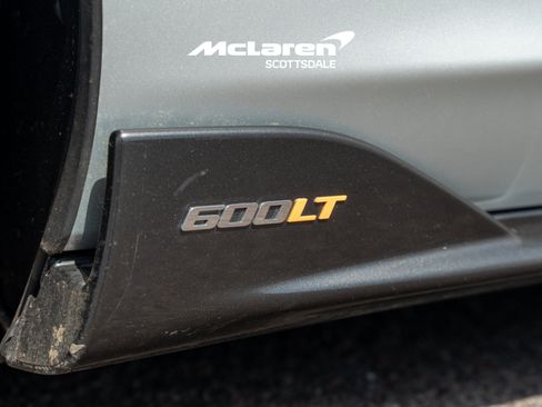 Used 2020 McLaren 600LT Spider RWD image 23