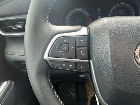 Certified 2025 Toyota Highlander XSE image 21