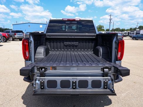New 2026 GMC Sierra 1500 AT4 w/ AT4 Premium Package AWD/4WD image 5
