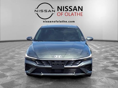 Used 2024 Hyundai Elantra SEL w/ Convenience Package FWD image 32