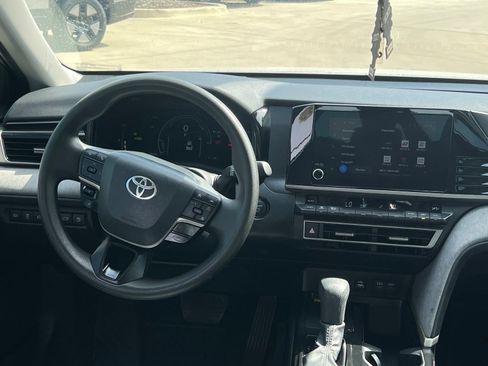 Used 2026 Toyota Camry LE FWD image 18
