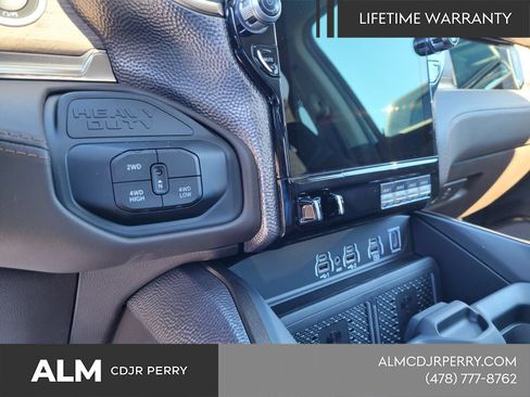 New 2026 RAM 2500 Limited AWD/4WD image 22