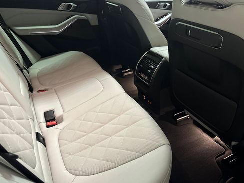 Used 2025 BMW X5 xDrive40i w/ Premium Package image 30