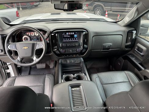 Used 2017 Chevrolet Silverado 1500 LTZ Z71 w/ LTZ Plus Package AWD/4WD image 34