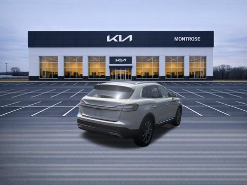 Used 2022 Lincoln Nautilus Reserve w/ Equipment Group 201A AWD/4WD image 6