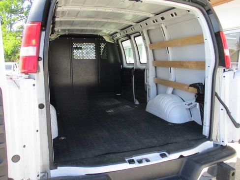 Used 2024 GMC Savana 2500 w/ Driver Convenience Package RWD image 7