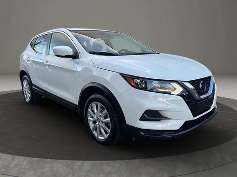 Used 2021 Nissan Rogue Sport S image 3