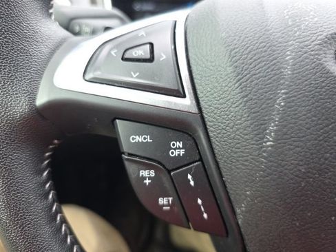 Used 2019 Ford Fusion SE w/ Equipment Group 151A FWD image 14