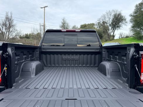New 2026 GMC Sierra 1500 AT4 w/ AT4 Premium Package image 7