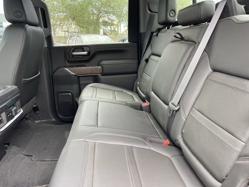 Used 2022 GMC Sierra 2500 Denali w/ Denali Ultimate Package AWD/4WD image 10