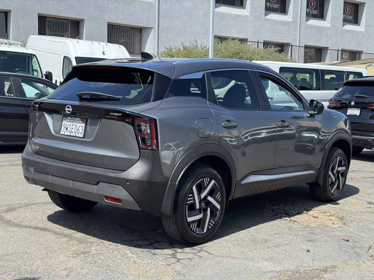Used 2026 Nissan Kicks SV FWD image 11