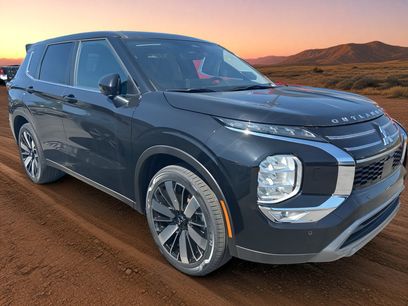New 2025 Mitsubishi Outlander SE