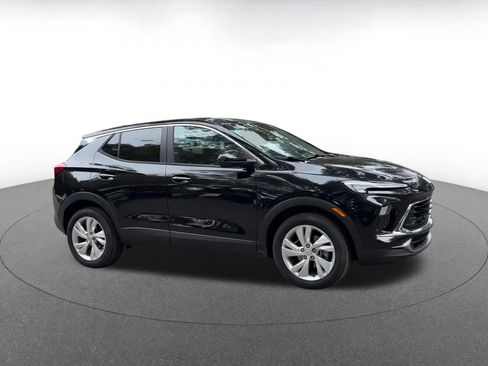 Used 2025 Buick Encore GX Preferred image 2