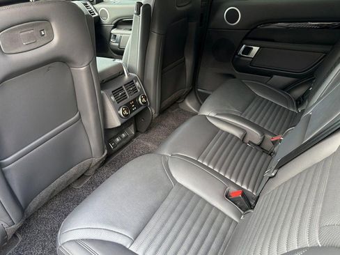 Used 2025 Land Rover Discovery S AWD/4WD image 15