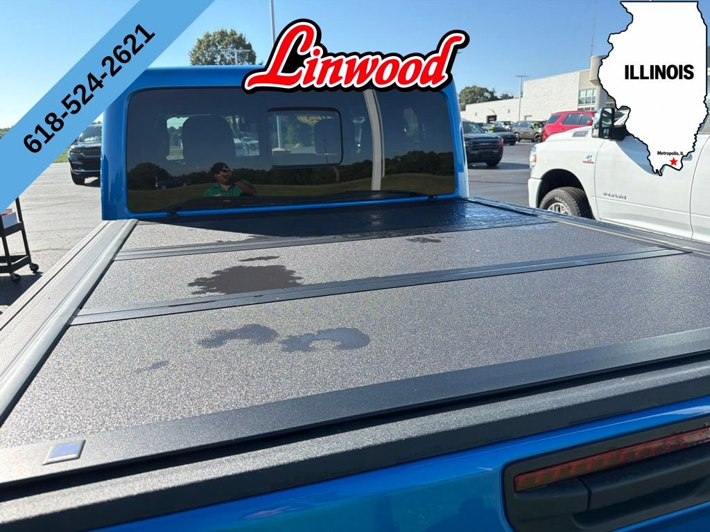 Used 2025 Jeep Gladiator Sport AWD/4WD image 6