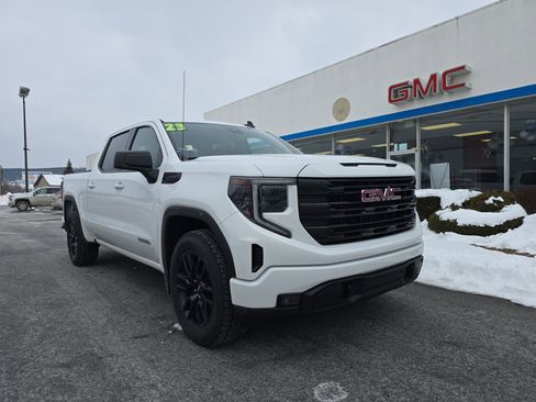 Used 2023 GMC Sierra 1500 Elevation image 1