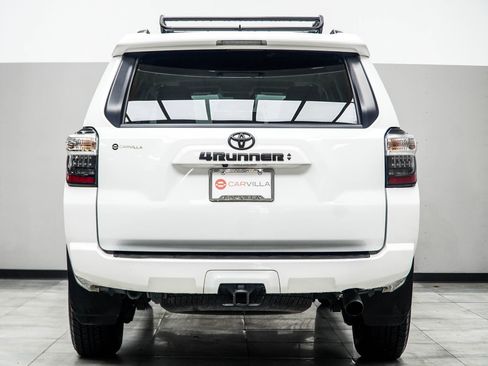 Used 2023 Toyota 4Runner SR5 Premium w/ Moonroof Package RWD image 12