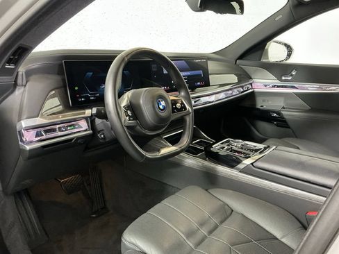 Used 2024 BMW i7 xDrive60 AWD/4WD image 20