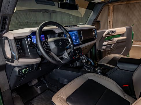 Used 2022 Ford Bronco Wildtrak image 17