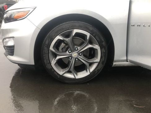 Used 2021 Chevrolet Malibu LT image 28